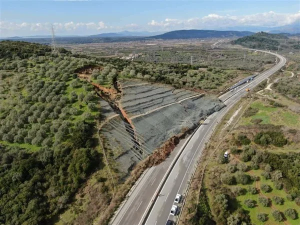 Ιονία Οδός